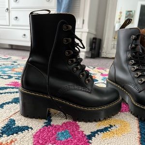 Dr. Martens Leona Boots